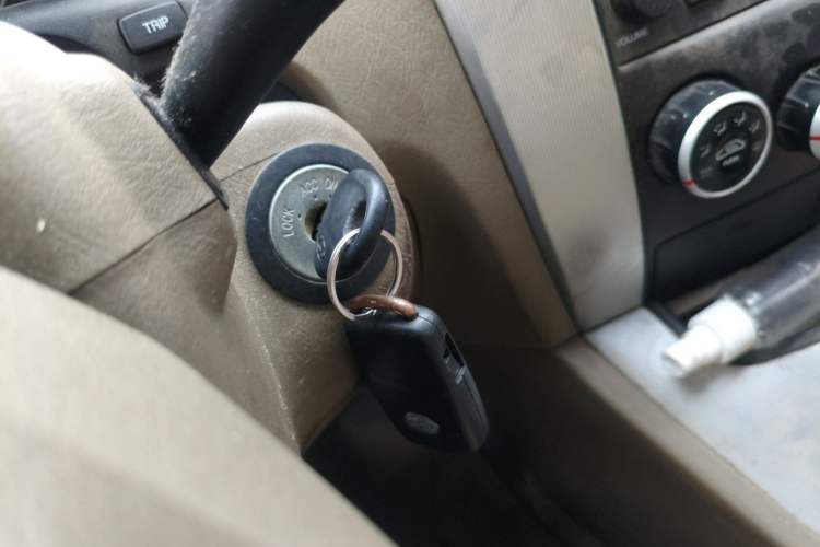 Used Hyundai Tucson 2009 2.0L Automatic Two-Wheel Drive with Sunroof Vehicle Key