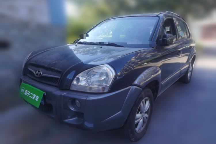 Hyundai Tucson 2009 2.0L Automatic Two-Wheel Drive with Sunroof d’occasion Guazi used car, China used car export, Used car for sale, Used  cars, Cheapest cars for sale