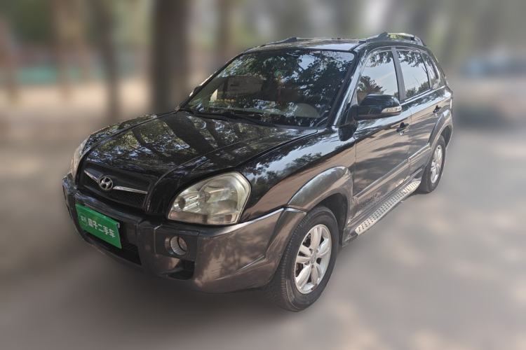Used Hyundai Tucson 2009 2.0L Manual Two-Wheel Drive Fashion Edition Guazi used car, China used car export, Used car for sale, Used  cars, Cheapest cars for sale
