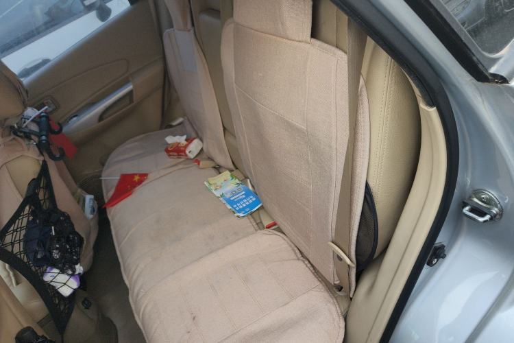 Used Hyundai Tucson 2009 2.0L Automatic Two-Wheel Drive with Sunroof Left Rear Seat