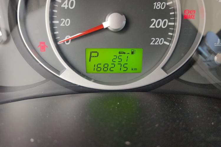 Used Hyundai Tucson 2009 2.0L Automatic Two-Wheel Drive with Sunroof Odometer Close Up