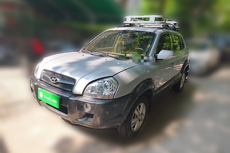 Used Hyundai Tucson 2009 2.0L Manual Two-Wheel Drive Fashion Edition Guazi used car, China used car export, Used car for sale, Used  cars, Cheapest cars for sale