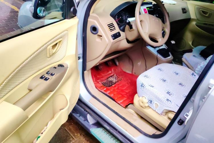 Used Hyundai Tucson 2009 2.0L Manual Two-Wheel Drive Fashion Edition Driver Seat