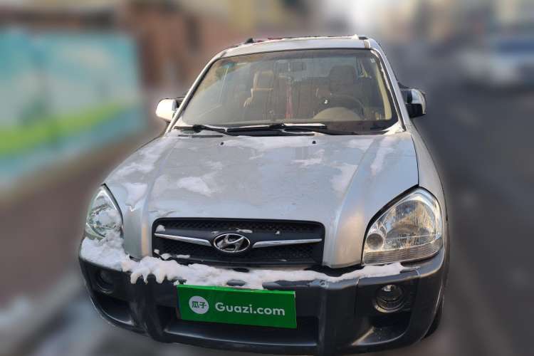 Used Hyundai Tucson 2009 2.0L Manual Two-Wheel Drive Fashion Edition Front