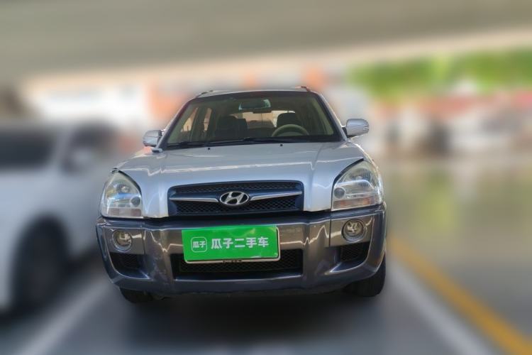 Used Hyundai Tucson 2009 2.0L Manual Two-Wheel Drive Fashion Edition Front