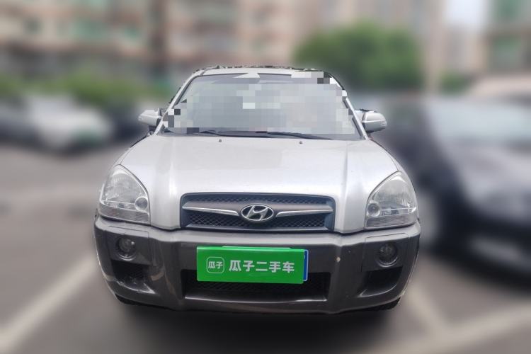 Used Hyundai Tucson 2009 2.0L Automatic Two-Wheel Drive with Sunroof Front