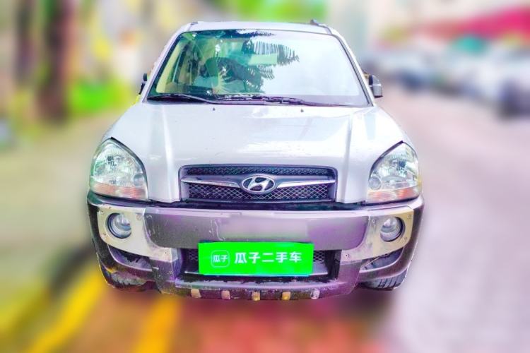 Used Hyundai Tucson 2009 2.0L Manual Two-Wheel Drive Fashion Edition Front