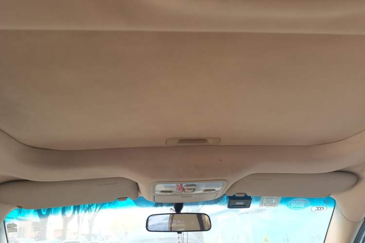 Used Hyundai Tucson 2009 2.0L Manual Two-Wheel Drive Fashion Edition Headliner
