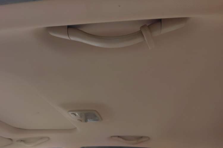 Used Hyundai Tucson 2009 2.0L Automatic Two-Wheel Drive with Sunroof Headliner