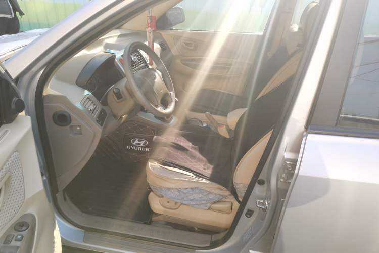 Used Hyundai Tucson 2009 2.0L Manual Two-Wheel Drive Fashion Edition Left Front Seat