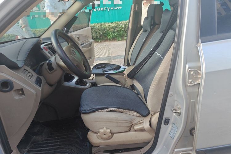 Used Hyundai Tucson 2009 2.0L Manual Two-Wheel Drive Fashion Edition Left Front Seat