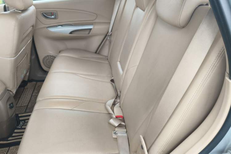 Used Hyundai Tucson 2009 2.0L Automatic Two-Wheel Drive with Sunroof Left Rear Seat