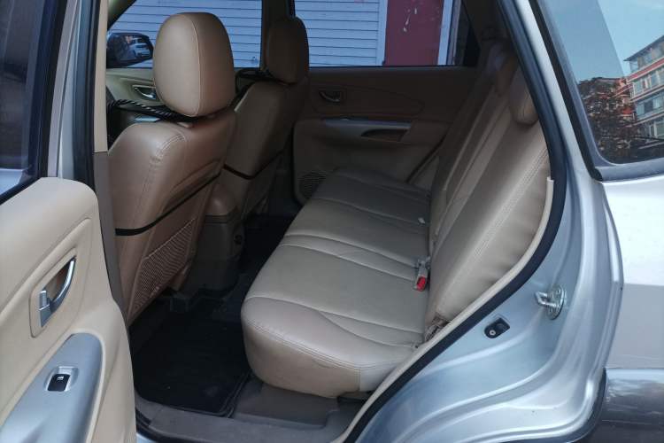 Used Hyundai Tucson 2009 2.0L Automatic Two-Wheel Drive with Sunroof Left Rear Seat