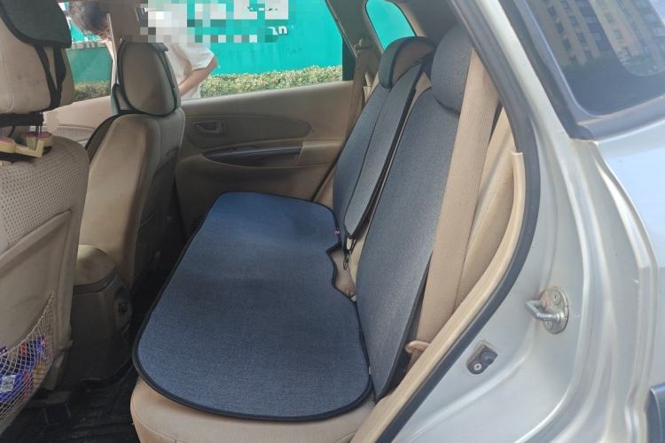 Used Hyundai Tucson 2009 2.0L Manual Two-Wheel Drive Fashion Edition Left Rear Seat