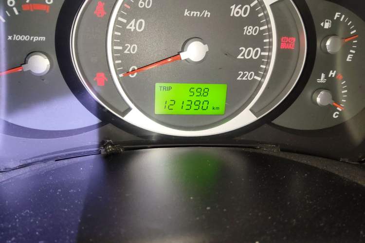 Used Hyundai Tucson 2009 2.0L Manual Two-Wheel Drive Fashion Edition Odometer Close Up