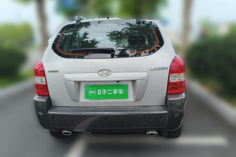 Used Hyundai Tucson 2009 2.0L Automatic Two-Wheel Drive with Sunroof Rear