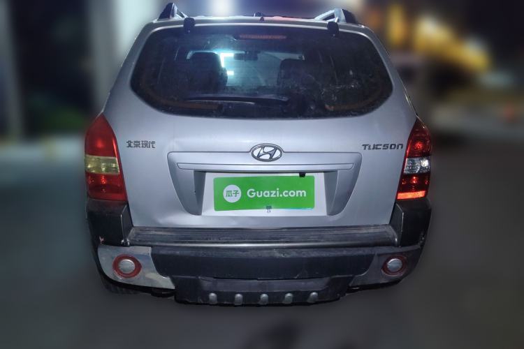 Used Hyundai Tucson 2009 2.0L Manual Two-Wheel Drive Fashion Edition Rear