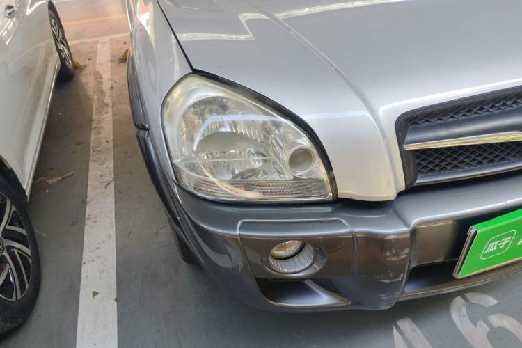 Used Hyundai Tucson 2009 2.0L Manual Two-Wheel Drive Fashion Edition Right Front Headlight