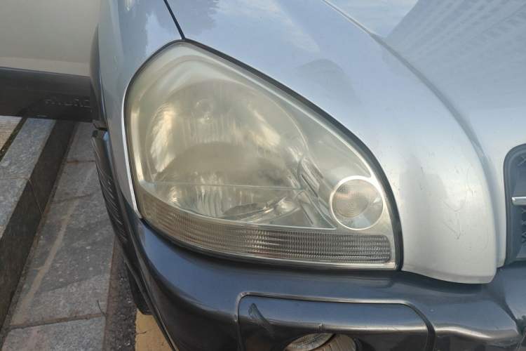 Used Hyundai Tucson 2009 2.0L Manual Two-Wheel Drive Fashion Edition Right Front Headlight