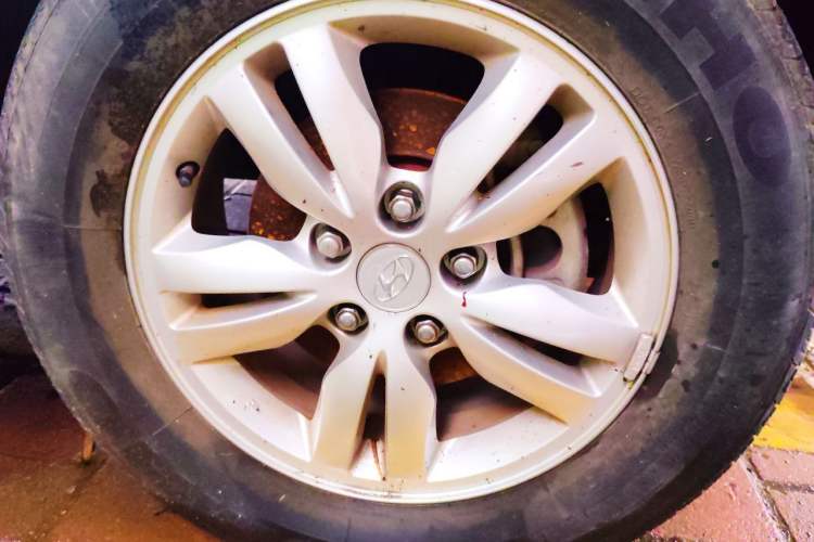 Used Hyundai Tucson 2009 2.0L Manual Two-Wheel Drive Fashion Edition Right Front Wheel Hub