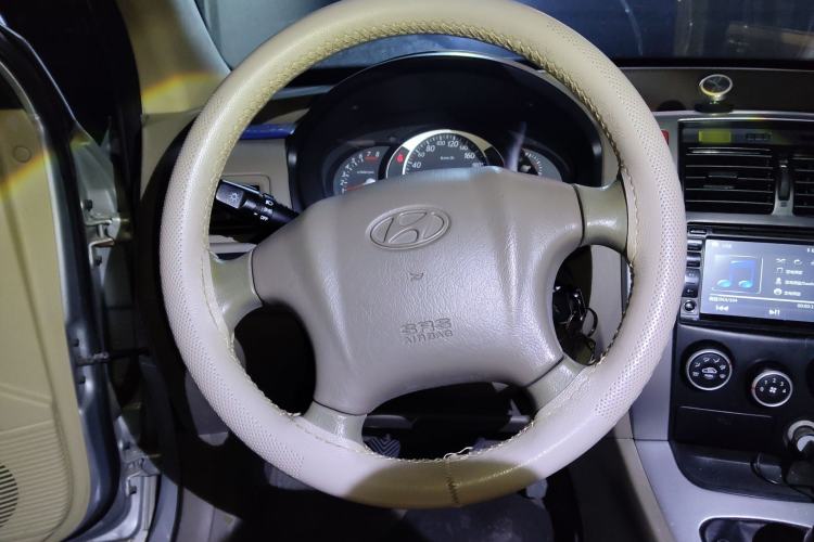 Used Hyundai Tucson 2009 2.0L Manual Two-Wheel Drive Fashion Edition Steering Wheel