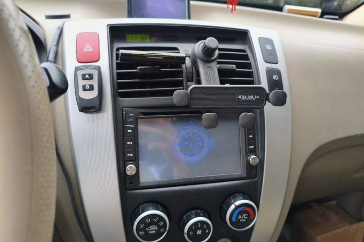 Used Hyundai Tucson 2013 2.0L Manual Two-Wheel Drive Fashion Edition Audio And AC Panel