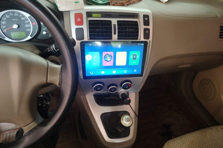 Used Hyundai Tucson 2013 2.0L Manual Two-Wheel Drive Fashion Edition Audio And AC Panel