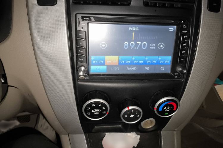 Used Hyundai Tucson 2013 2.0L Manual Two-Wheel Drive Fashion Edition Audio And AC Panel