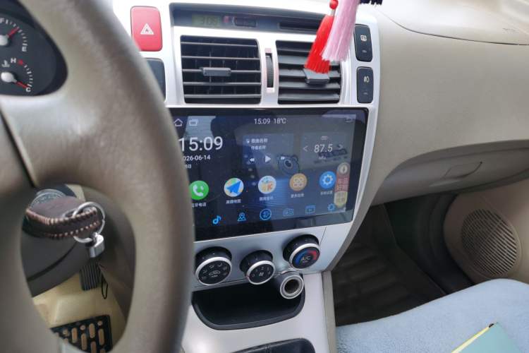 Used Hyundai Tucson 2013 2.0L Manual Two-Wheel Drive Fashion Edition Audio And AC Panel