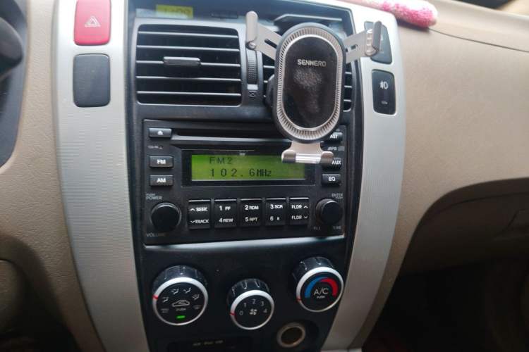 Used Hyundai Tucson 2013 2.0L Manual Two-Wheel Drive Fashion Edition Audio And AC Panel