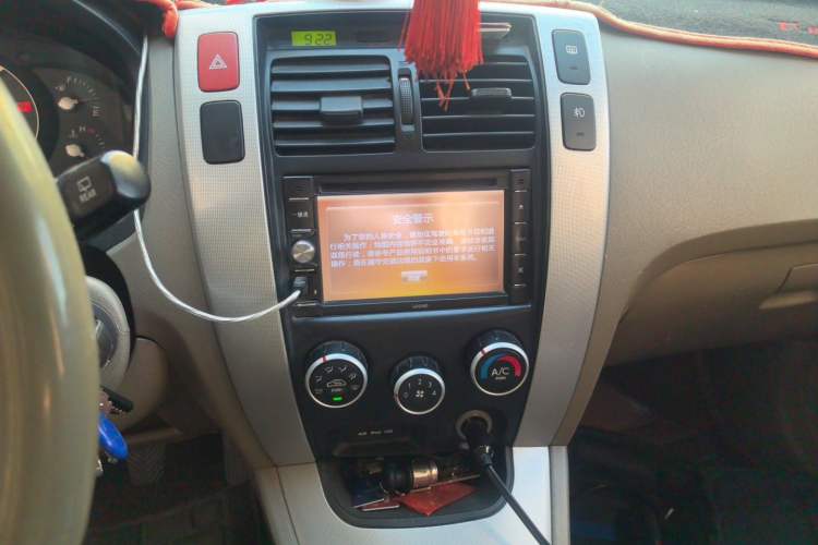 Used Hyundai Tucson 2013 2.0L Manual Two-Wheel Drive Fashion Edition Audio And AC Panel