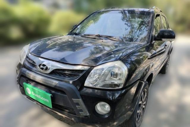Ojetý Hyundai Tucson 2013 2.0L Manual Two-Wheel Drive Fashion Edition