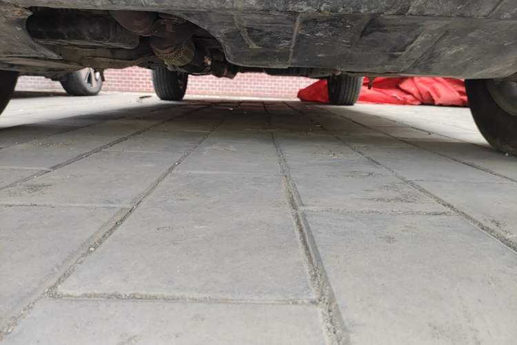Used Hyundai Tucson 2013 2.0L Automatic Two-Wheel Drive Comfort Version Chassis Front