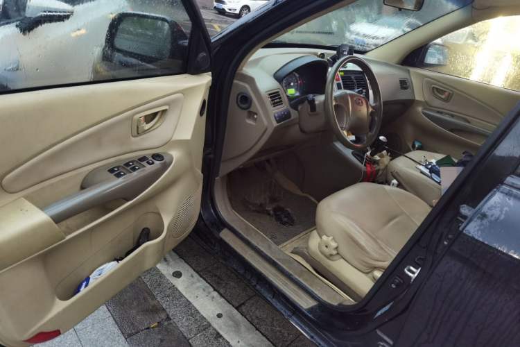 Used Hyundai Tucson 2013 2.0L Manual Two-Wheel Drive Fashion Edition Driver Seat