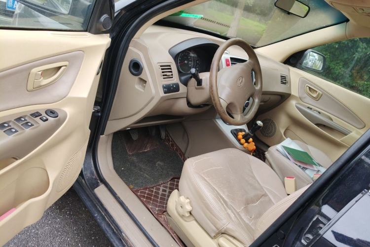 Used Hyundai Tucson 2013 2.0L Manual Two-Wheel Drive Fashion Edition Driver Seat