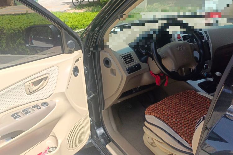 Used Hyundai Tucson 2013 2.0L Manual Two-Wheel Drive Fashion Edition Driver Seat