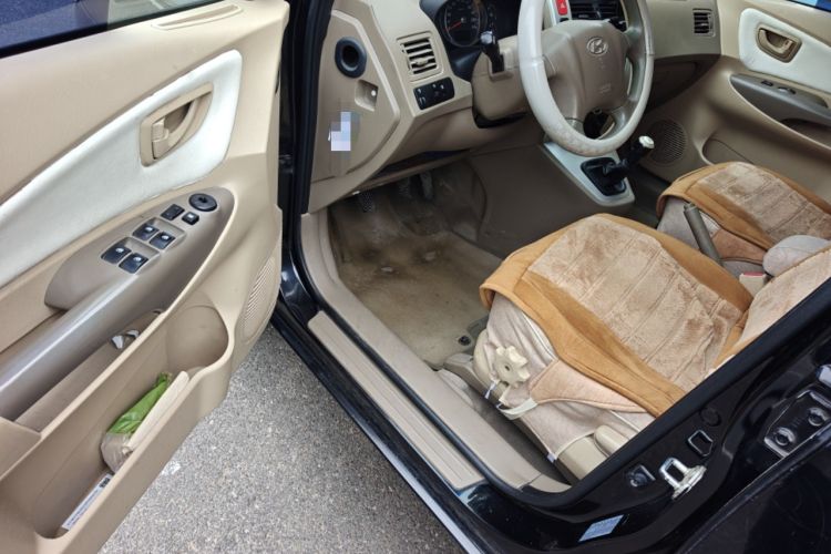 Used Hyundai Tucson 2013 2.0L Manual Two-Wheel Drive Fashion Edition Driver Seat