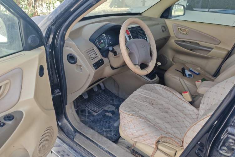 Used Hyundai Tucson 2013 2.0L Manual Two-Wheel Drive Fashion Edition Driver Seat