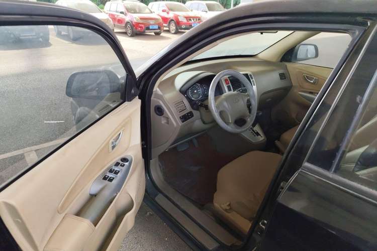 Used Hyundai Tucson 2013 2.0L Automatic Two-Wheel Drive Comfort Version Driver Seat