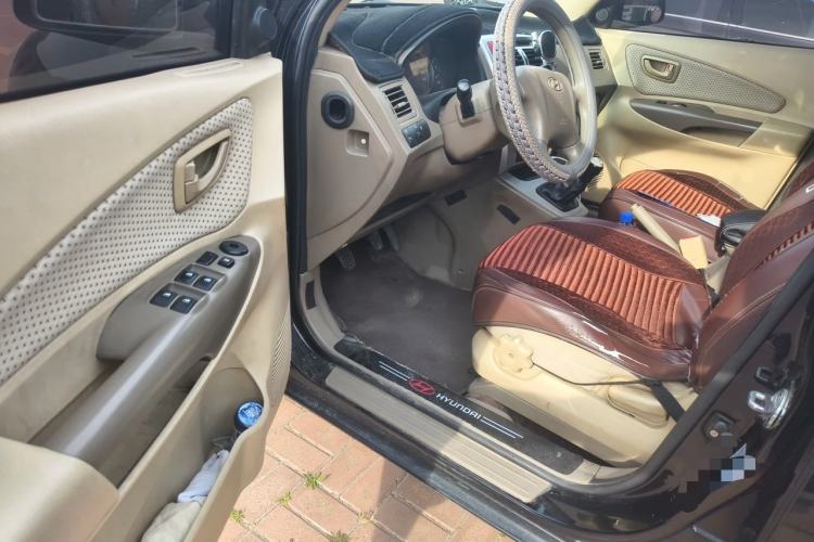 Used Hyundai Tucson 2013 2.0L Manual Two-Wheel Drive Fashion Edition Driver Seat