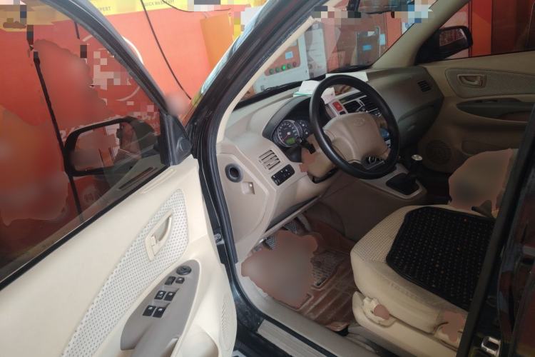 Used Hyundai Tucson 2013 2.0L Manual Two-Wheel Drive Fashion Edition Driver Seat