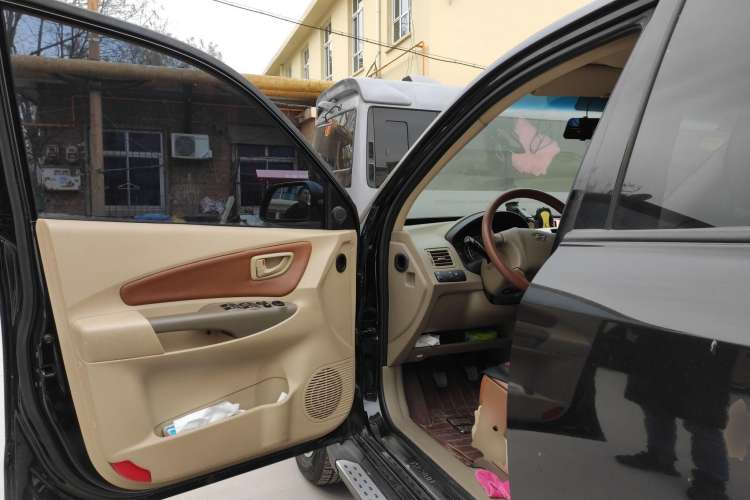Used Hyundai Tucson 2013 2.0L Manual Two-Wheel Drive Fashion Edition Driver Seat