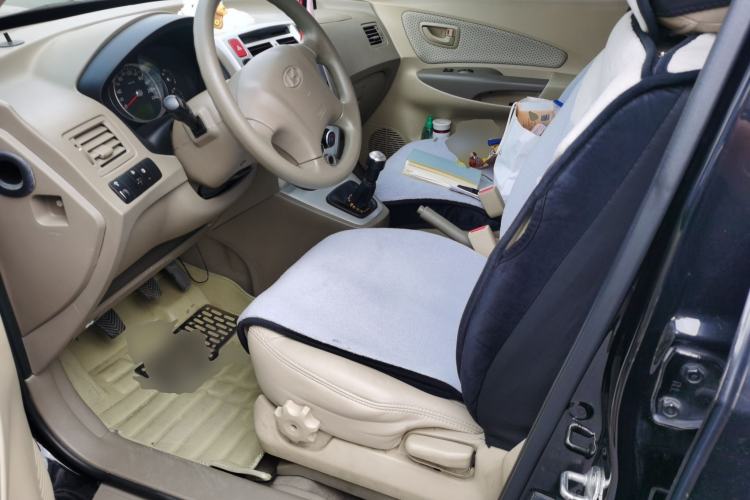 Used Hyundai Tucson 2013 2.0L Manual Two-Wheel Drive Fashion Edition Driver Seat