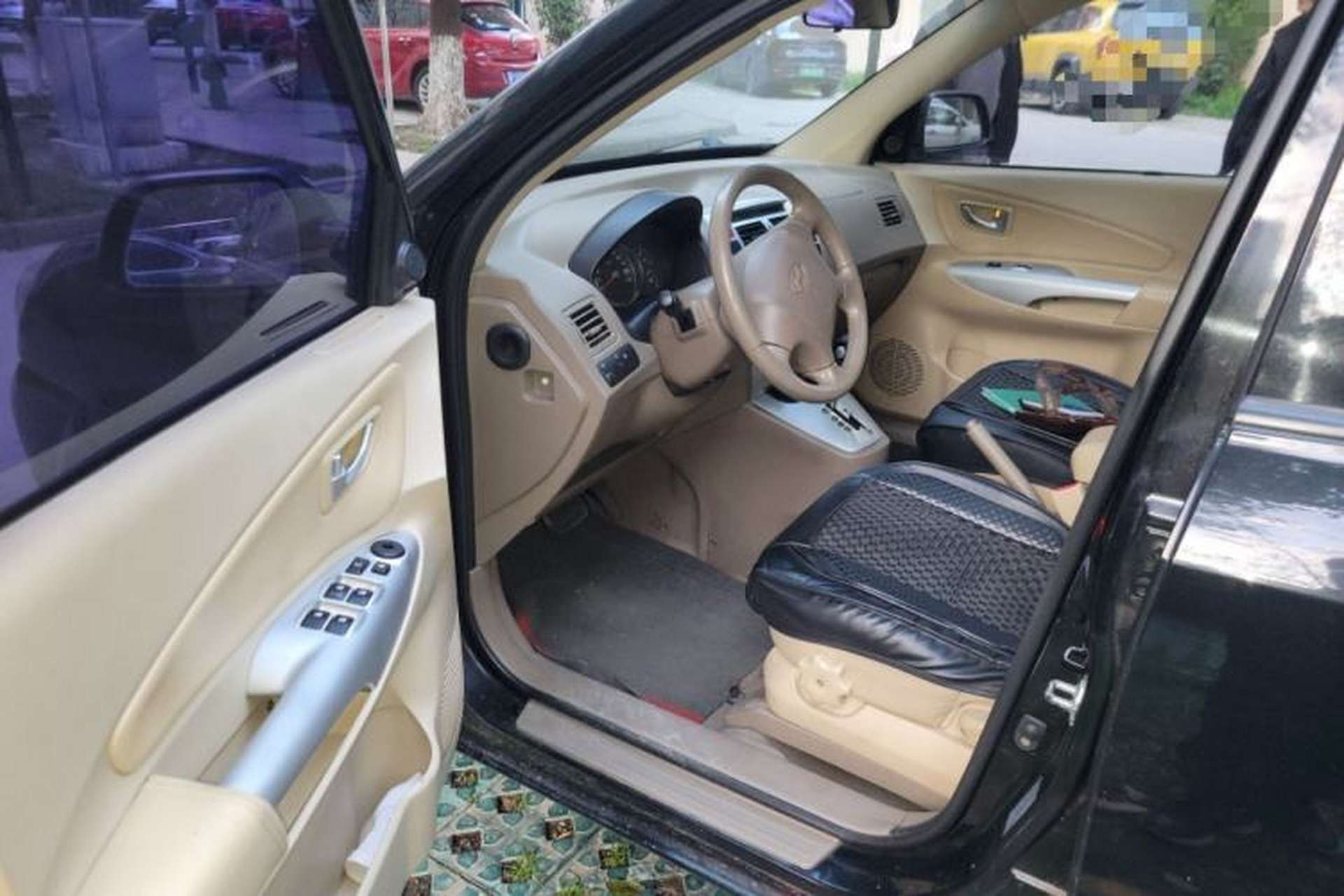 Used Hyundai Tucson 2013 2.0L Automatic Two-Wheel Drive Comfort Version Driver Seat