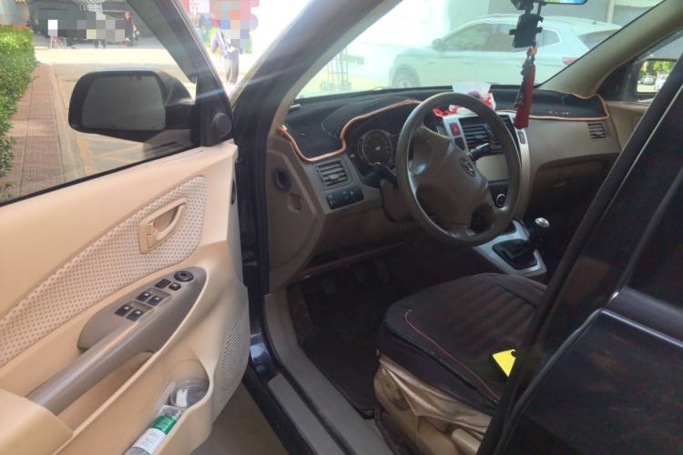 Used Hyundai Tucson 2013 2.0L Manual Two-Wheel Drive Fashion Edition Driver Seat