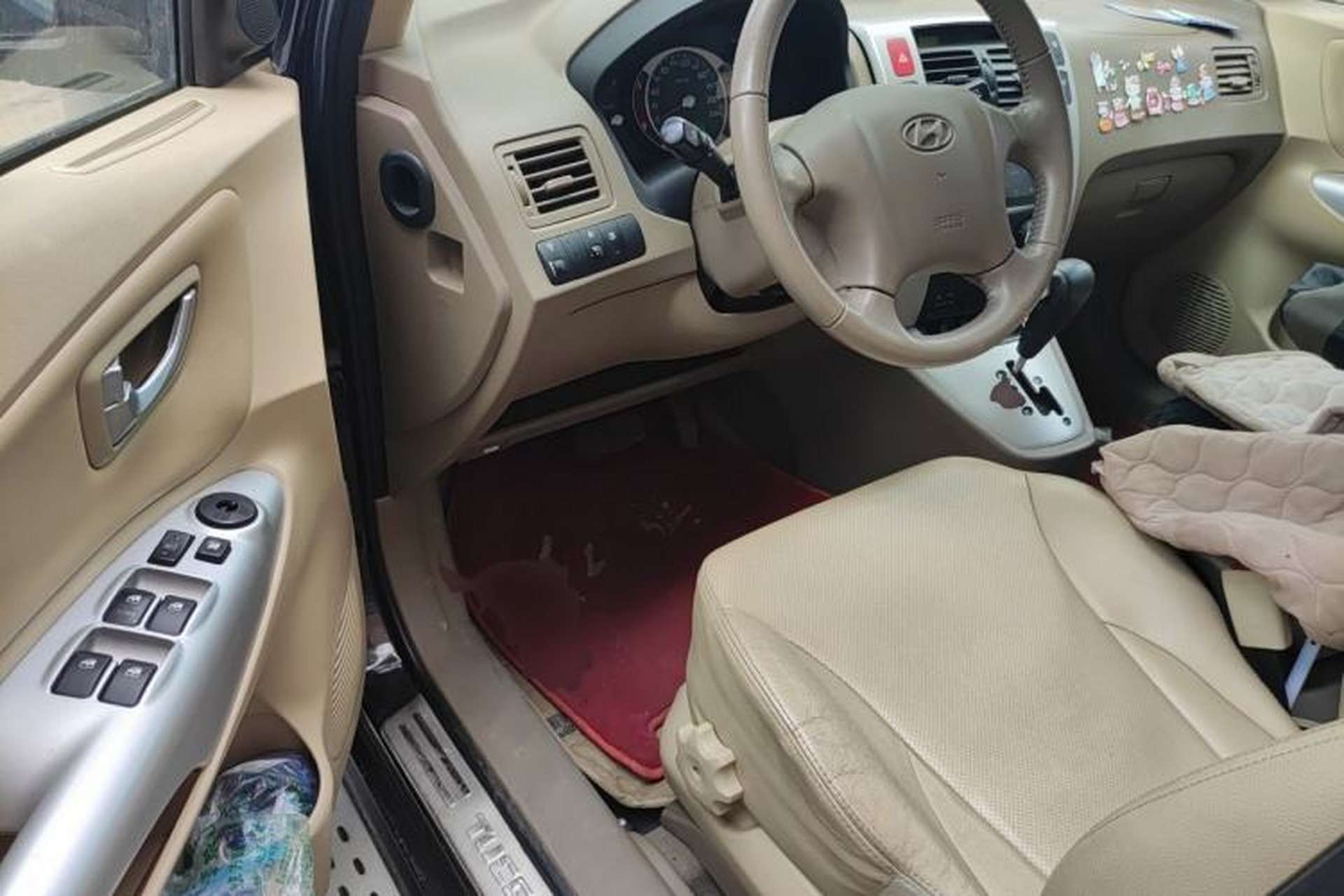 Used Hyundai Tucson 2013 2.0L Automatic Two-Wheel Drive Comfort Version Driver Seat