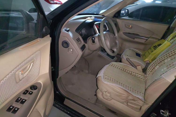 Used Hyundai Tucson 2013 2.0L Manual Two-Wheel Drive Fashion Edition Driver Seat