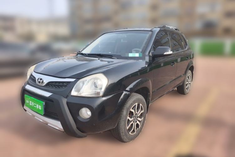 Used Hyundai Tucson 2013 2.0L Manual Two-Wheel Drive Fashion Edition Guazi used car, China used car export, Used car for sale, Used  cars, Cheapest cars for sale
