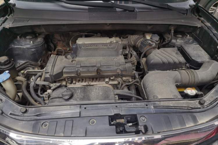 Used Hyundai Tucson 2013 2.0L Manual Two-Wheel Drive Fashion Edition Engine Bay