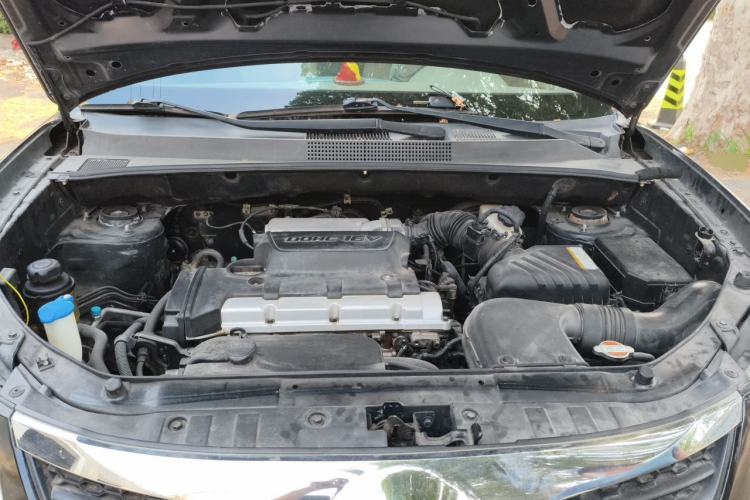 Used Hyundai Tucson 2013 2.0L Automatic Two-Wheel Drive Comfort Version Engine Bay